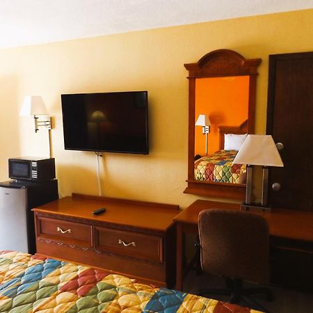 Regency Inn Concordia Extérieur photo