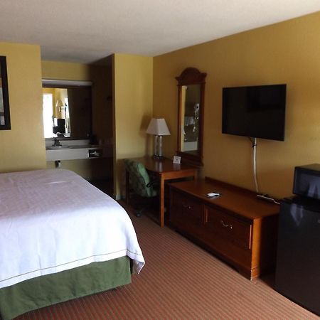 Regency Inn Concordia Extérieur photo