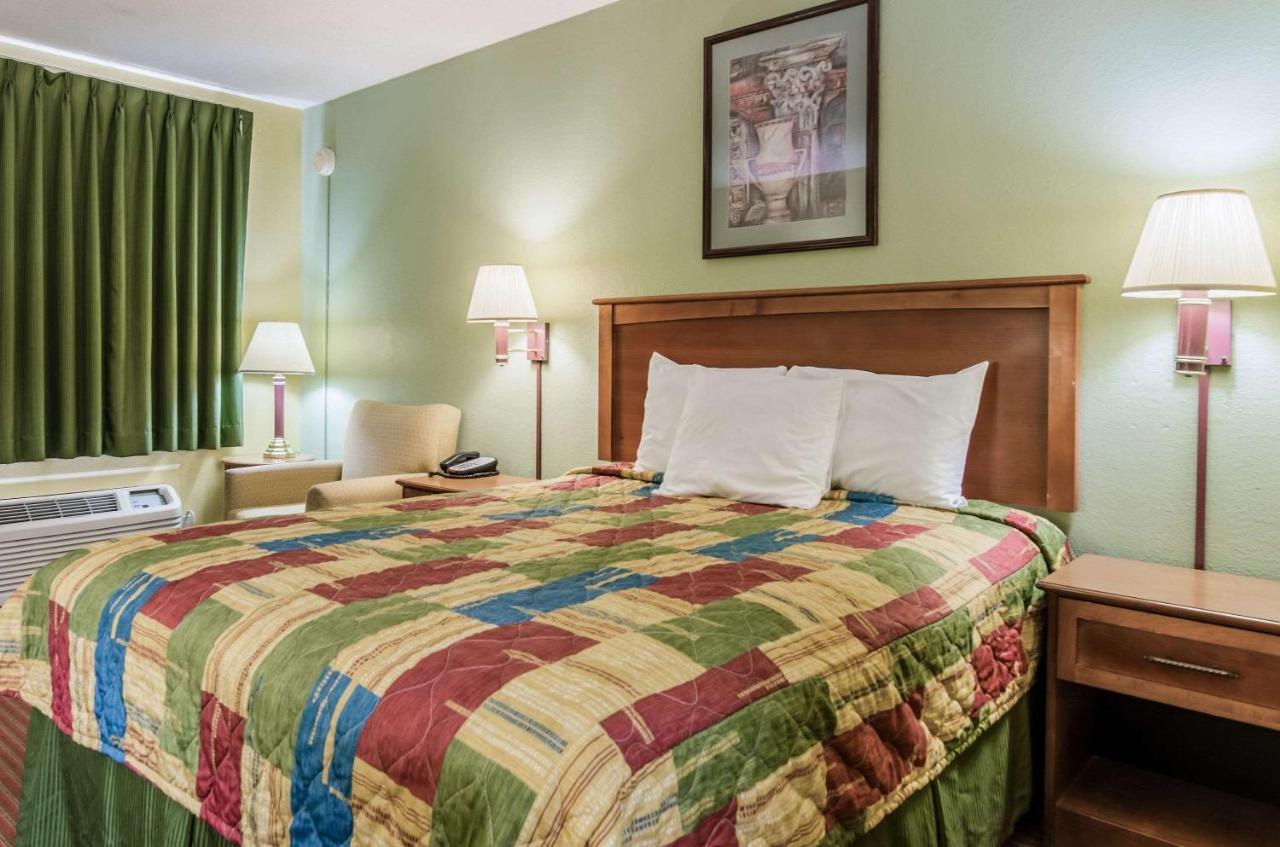 Regency Inn Concordia Extérieur photo