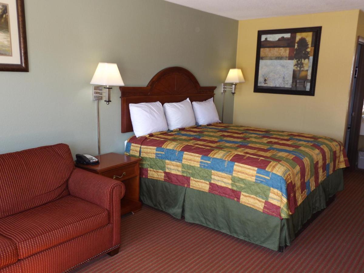 Regency Inn Concordia Extérieur photo